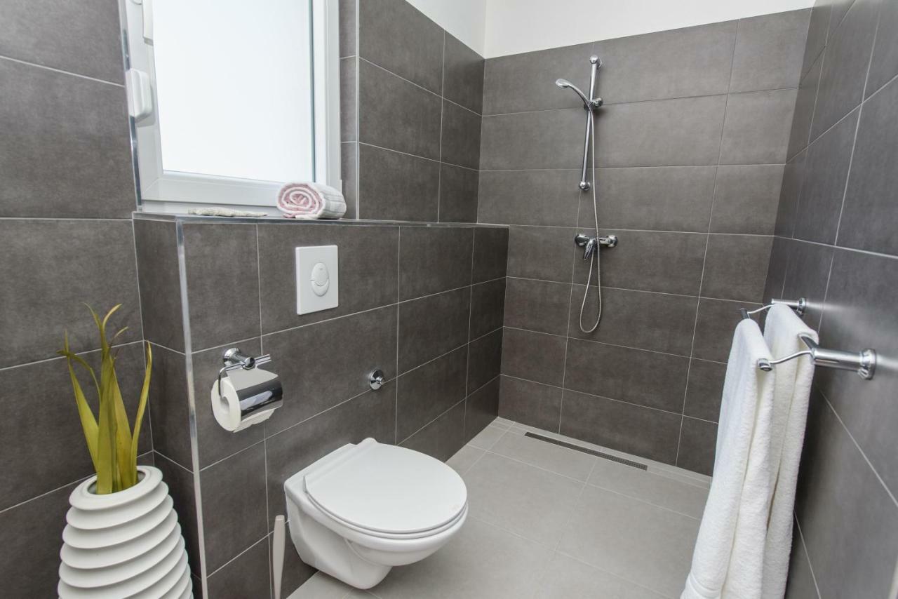 Tiamar Apartment Slatine Exterior photo