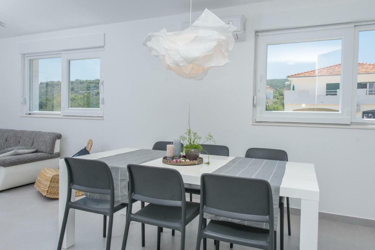 Tiamar Apartment Slatine Exterior photo